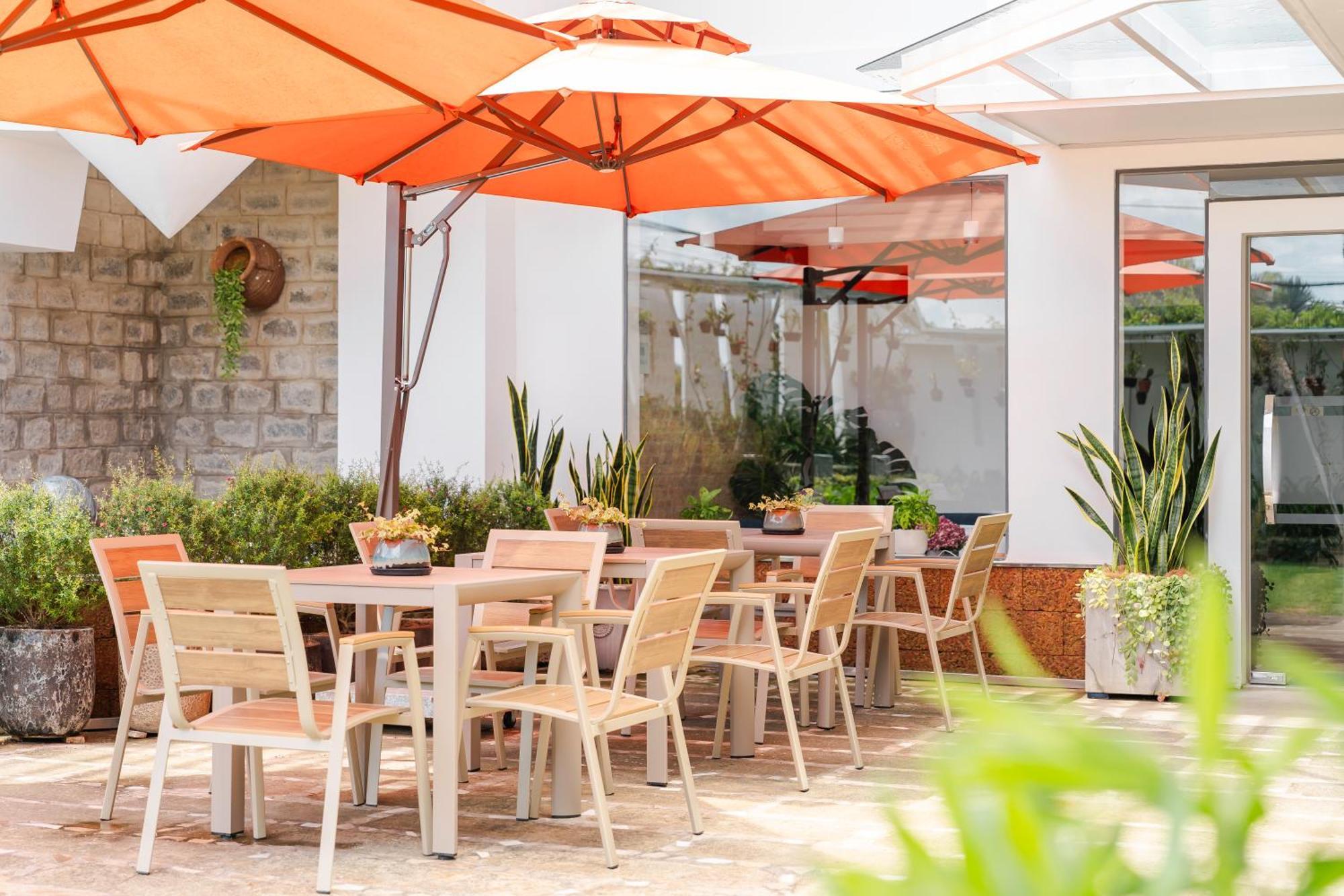 California Hotel Dalat Luaran gambar