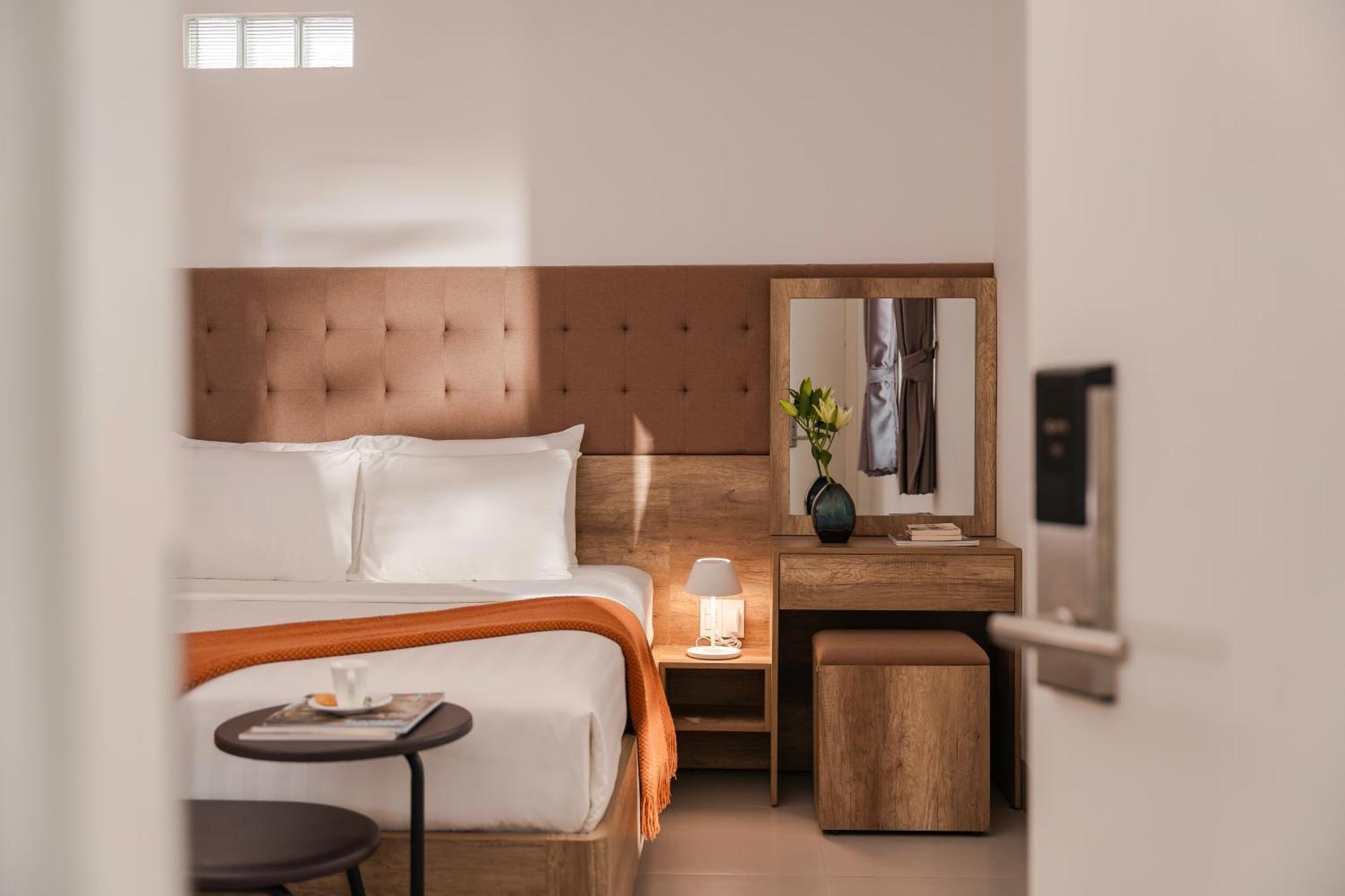 California Hotel Dalat Luaran gambar