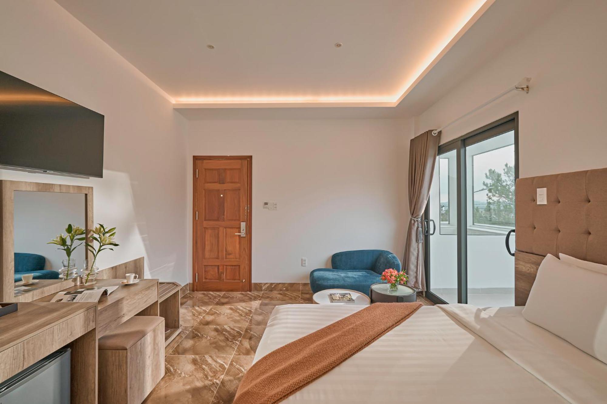 California Hotel Dalat Luaran gambar
