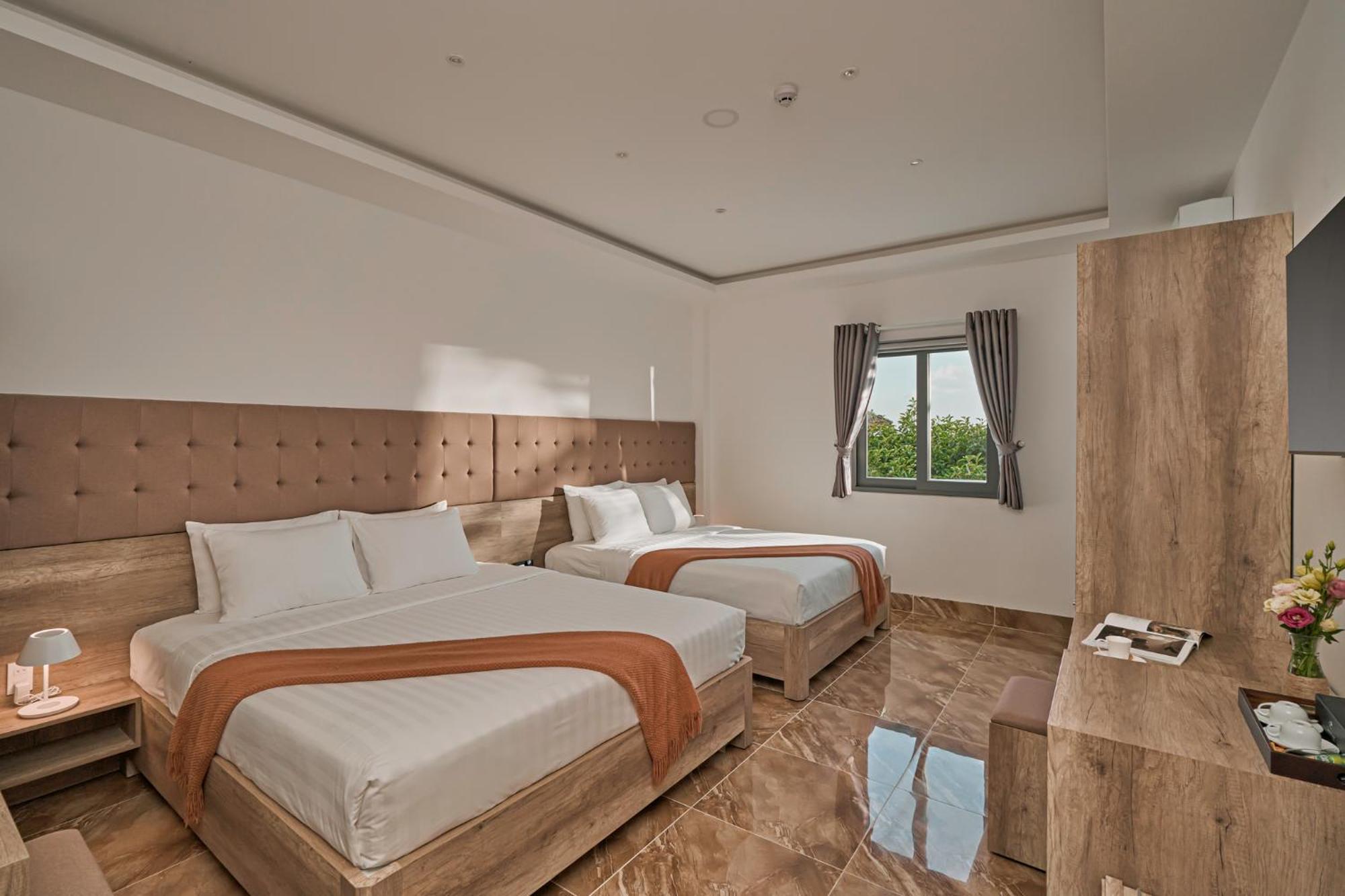 California Hotel Dalat Luaran gambar