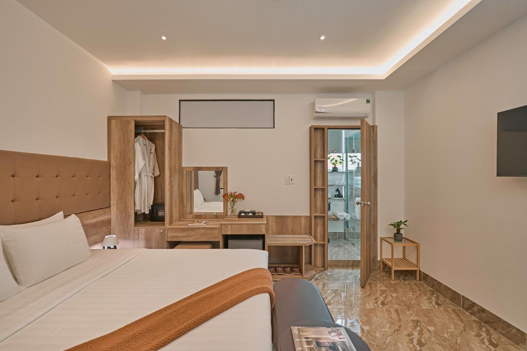 California Hotel Dalat Luaran gambar