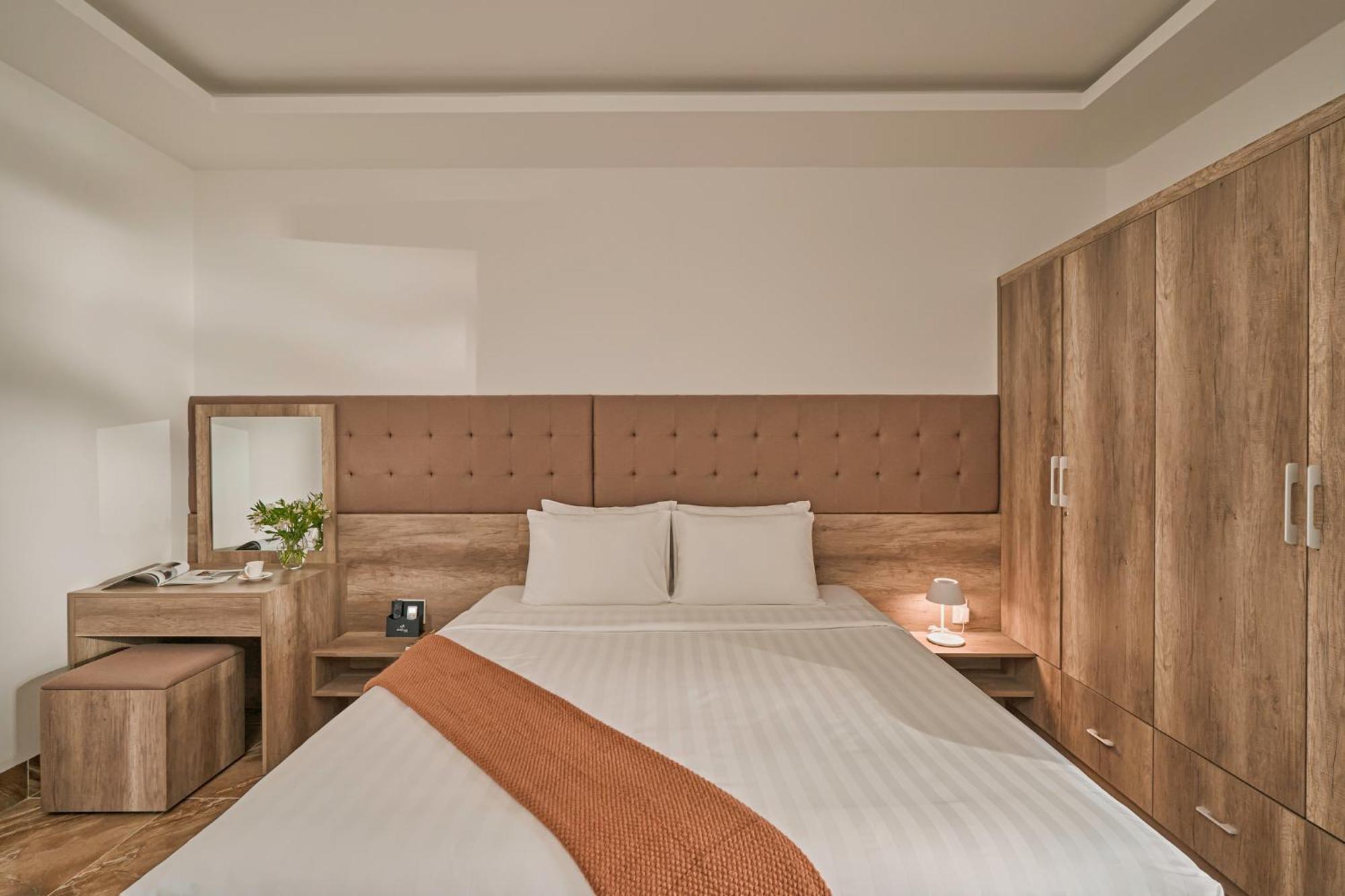 California Hotel Dalat Luaran gambar