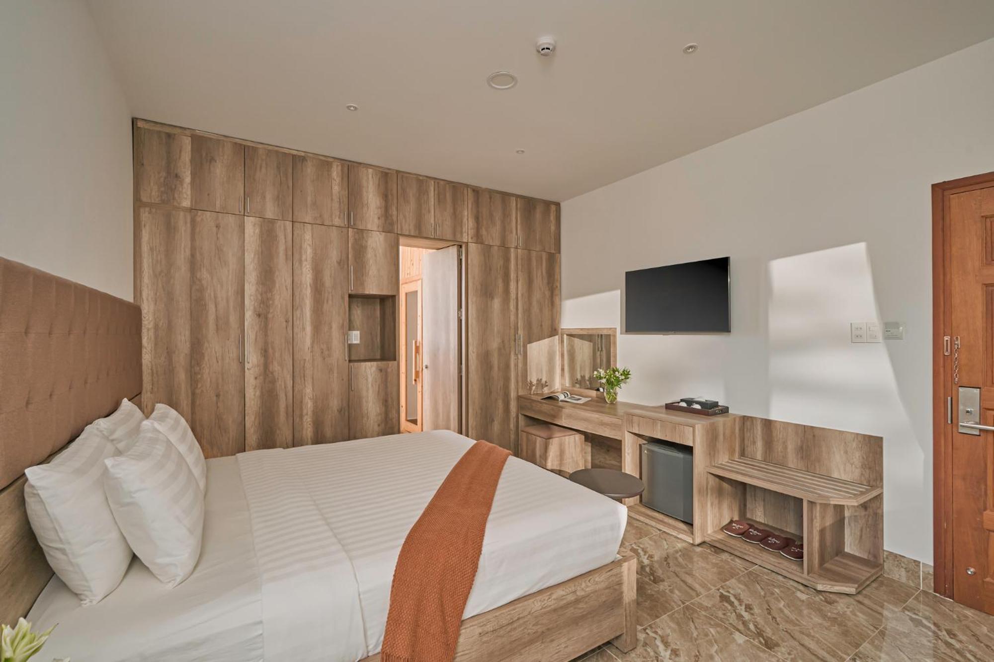 California Hotel Dalat Luaran gambar