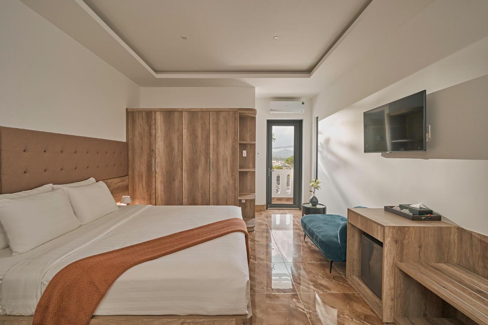 California Hotel Dalat Luaran gambar