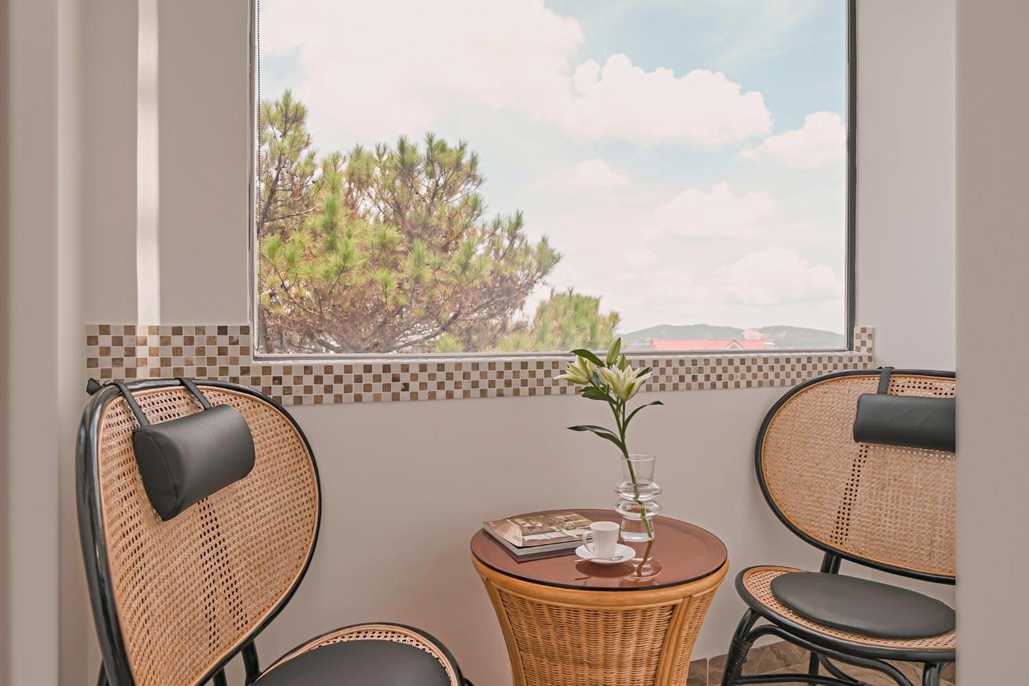 California Hotel Dalat Luaran gambar