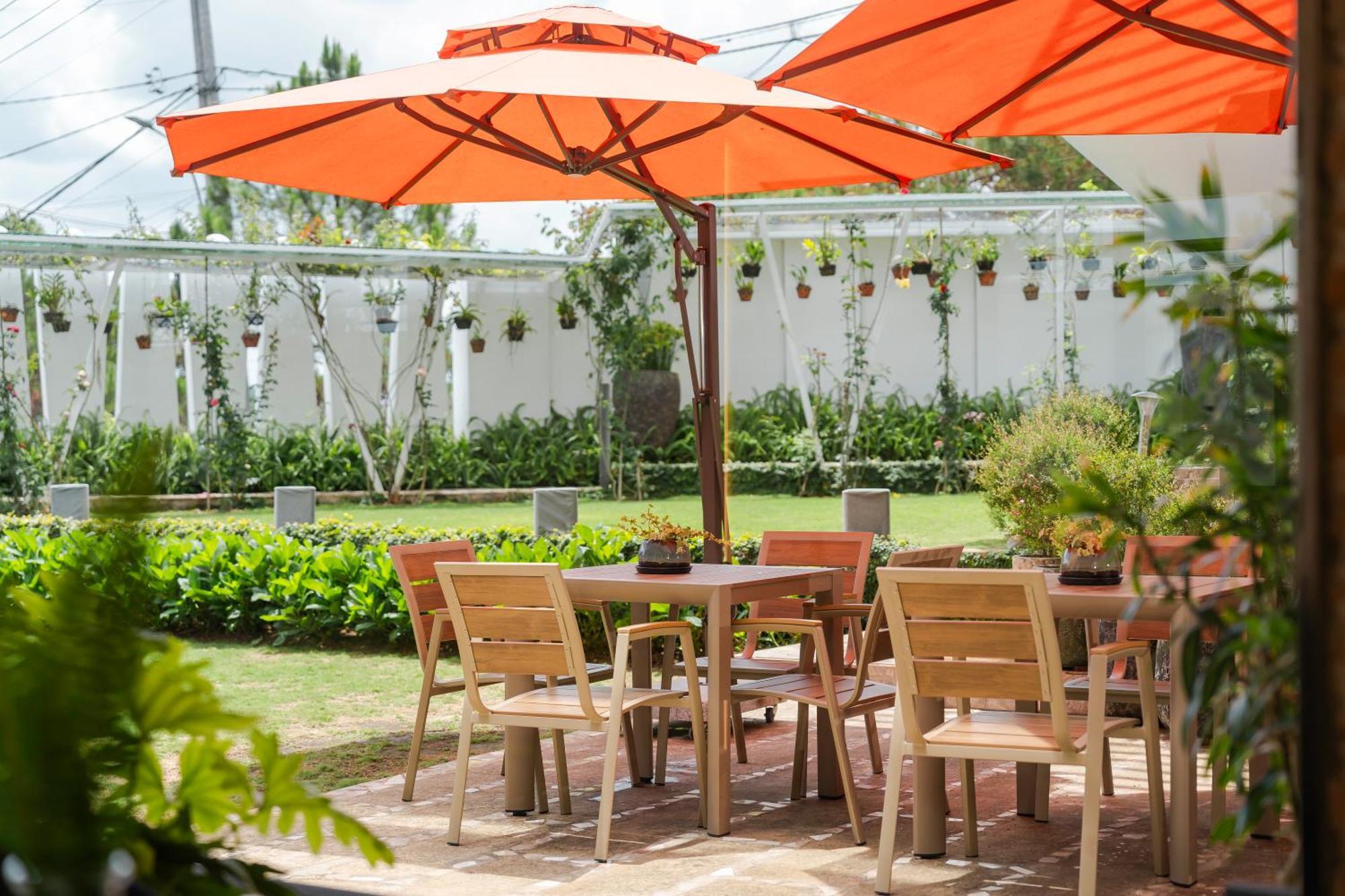 California Hotel Dalat Luaran gambar